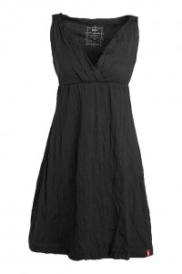 robe noire esprit 200x300 Renouveau